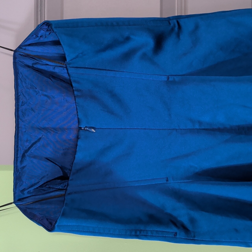 Cache 2000's Gown - Picture 3 of 3